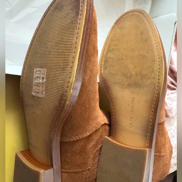 🎁Michael Kors 'Ella' Suede Boots - Picture 6 of 11